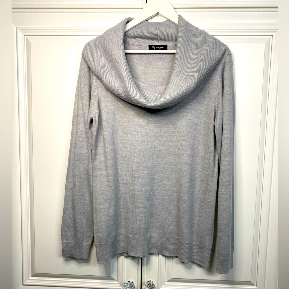 Lily Morgan Women’s Size Large Grey Cowl Neck Sweater Shirt Top Winter Fall